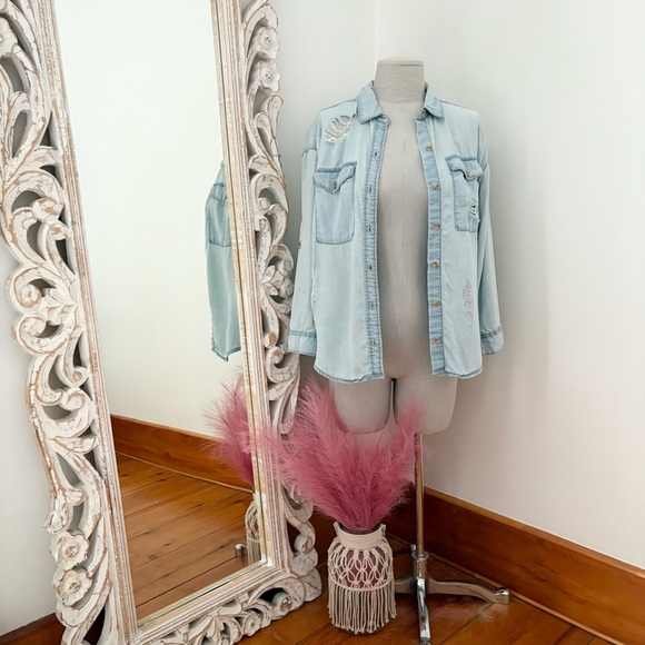 Denim Ripped Shirt - Picture 3 of 6